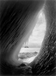 Die Terra Nova im McMurdo-Sund, Antarktis, 1911