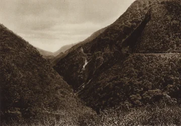 Mexiko: Las Canoas, Eisenbahnstrecke und Schlucht von Tamasopo