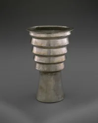 Gestufter Becher (aquilla), Später Horizont, 1470-1532