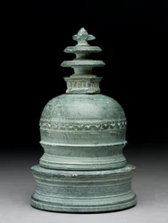 Reliquiar in Form einer Stupa