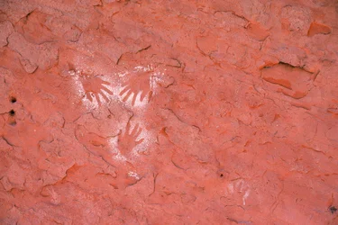 Alte Anasazi-Felskunst, Handabdruck im Grand Gulch, Utah