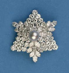 Runde und Marquise-Diamant-Schneeflocken-Brosche von Bulgari