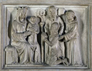 Madonna mit Kind, mit einem Krieger und Heiligen, Relief von den Meistern von Campione. Italien