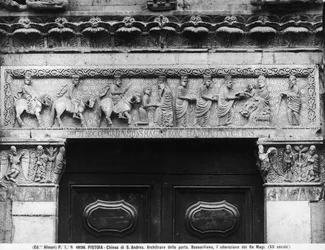 Portal-Architrav, der 