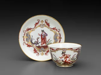 Teeschale und Untertasse, ca. 1755 (Weichporzellan)