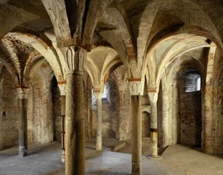 Ansicht der Krypta der Kirche Sant