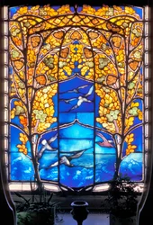 Nancy (Abteilung 54), Jugendstil, Hotel Bergeret, Glasfenster „roses & seagulls“ (Foto)