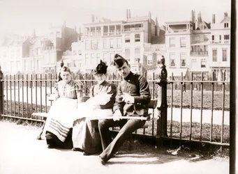 Menschen auf einer Bank, Rotterdam, 1898