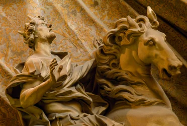 Römischer Kaiser Konstantin wird vom Barockkünstler Bernini in Stein gemeißelt
