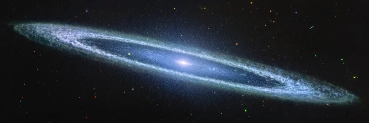 Sombrero-Galaxie (MIRI Kompassbild)