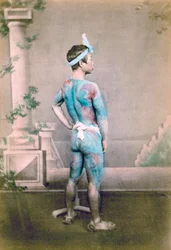 Porträt eines Bräutigams mit traditionellen japanischen Irezumi-Tattoos, ca. 1882 (handkoloriertes Albumenfoto)