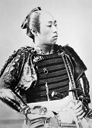 Samurai des alten Japan mit traditioneller Frisur