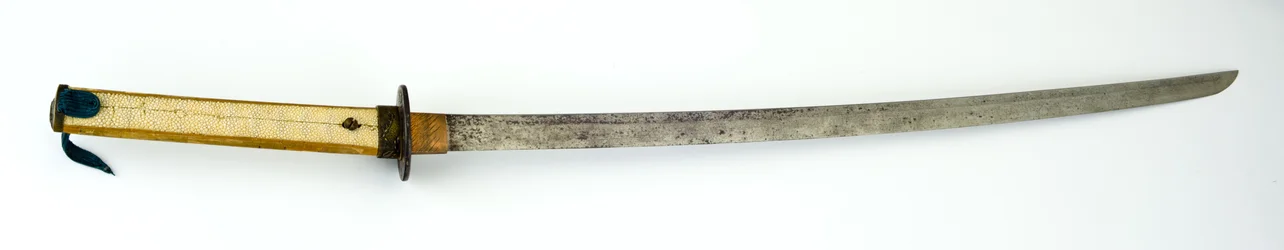 Katana oder Schwert (Stahl, Kupfer, Messing, Rochenhaut, Holz & Stoff)