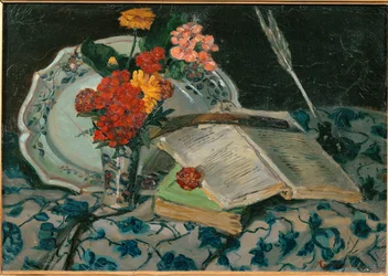 Stillleben: Blumen, Fayencen, Bücher