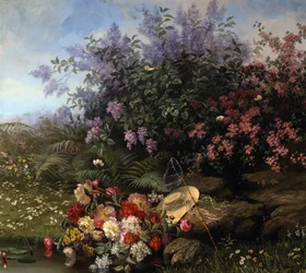 Sommerblumen am Ufer. Ein Strohhut und ein Schmetterlingsnetz liegen inmitten eines Blumenbeets (Primeln, Flieder...). Gemälde von Jean Capeinick (1838-1890). Privatsammlung.