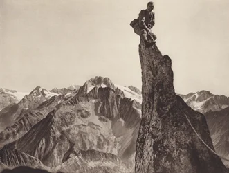 Schweiz: Gendarm auf dem Sonnigwichel, Blick Richtung Oberalpstock