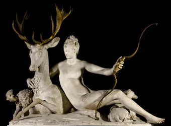 Diana als Jägerin und der Hirsch. Modell war Diane de Poitiers, Herzogin von Valentinois (1499-1566), bestimmt für den Brunnen des Schlosses Anet. 16. Jahrhundert. Paris, Louvre