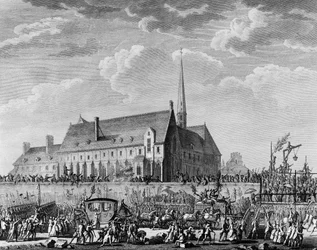 Französische Revolution: König Ludwig XVI. kommt mit seiner Familie (Marie Antoinette, der Delfin Louis Charles von Frankreich oder Ludwig XVII. und Marie Therese, bekannt als „Madame Royale“) am 6. Oktober in Paris an