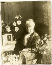 Mrs Greenwich Horne?