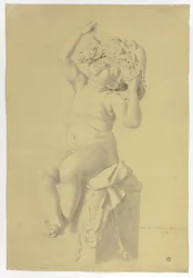 Antike Statue eines sitzenden Putto, der eine Maske des Silenus hält