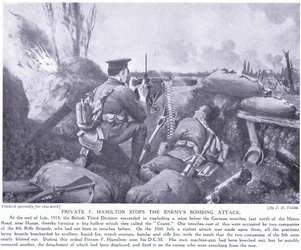 Private F Hamilton erhält das DCM für die Abwehr des Bombenangriffs des Feindes im Juli 1915 in Hooge