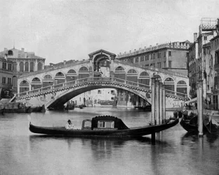 Rialtobrücke in Venedig (s/w Foto)