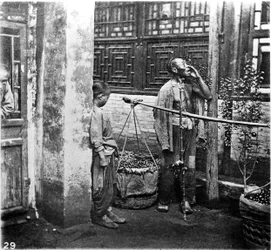 China, Schrei des Händlers, ca. 1870 (Foto)