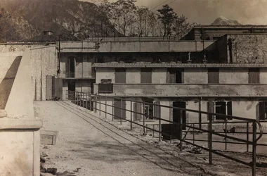 Album "Meine weltkriegs - Erinnerungen Südwestfront (Kärnten, Italien, Südtirol) 31/03/1915-12/11/1918 - Josef Zohles Wien": Festung Chiusaforte