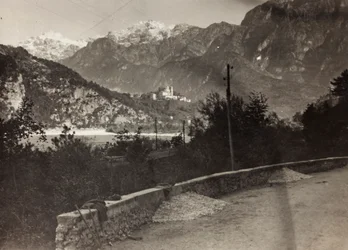Album "Meine Weltkriegs-Erinnerungen Südwestfront (Kärnten, Italien, Südtirol) 31/03/1915-12/11/1918 - Josef Zohles Wien": Kriegsgebiet (s/w Foto)