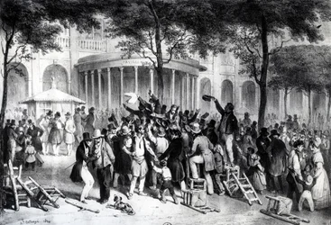Verlesung der Urteile, die in der Zeitung Moniteur im Garten des Königlichen Palastes in Paris veröffentlicht wurden, 26. Juli