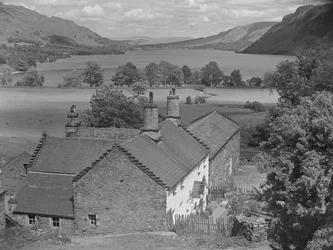 Haus im Vordergrund mit Blick auf Ullswater dahinter