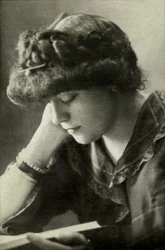 Porträt von Lucie Delarue Mardrus