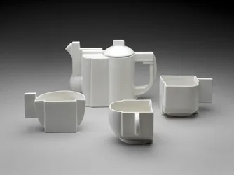 Suprematistisches Teeservice