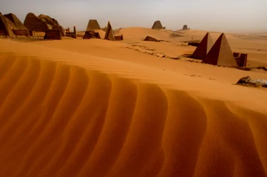 Pyramiden von Meroe, Pyramiden von Begarawiya, Sudan, Nubien, Schwarze Pharaonen, Dritte Zwischenzeit…, 2007