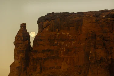 Monduntergang und Sonnenaufgang, Tempel von Taharka, Widdertor, Gebel Barkal, Tempelkomplex, Pharao, 2007