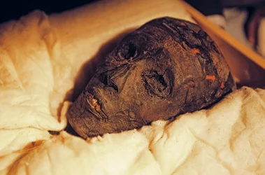 Mumienkopf und Gesicht von König Tutanchamun, 2005