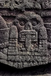 Schädel- und Schlangenschnitzerei, Tenochtitlan, Templo Mayor, Azteken, Mexiko, Mexiko-Stadt