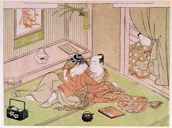 Sich liebkosendes Paar unter den Augen der Dienerin. Japanischer Druck von Kitagawa Utamaro (1753-1806). 18. Jahrhundert. Paris, Musée Guimet, Nationalmuseum der asiatischen Künste