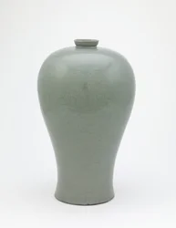 Flasche mit eingraviertem Design von vier Lotusblüten, Koryo-Periode, erste Hälfte des 12. Jahrhunderts