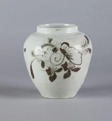 Krug mit Blumendesign, Yi-Dynastie