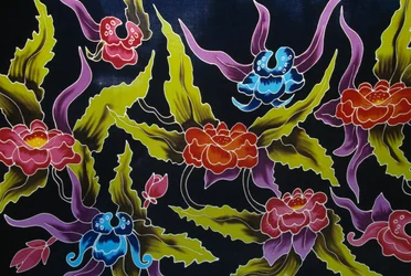 Mit floralen Motiven verzierter Sarongstoff, Insel Moorea, Gesellschaftsinseln, Französisch-Polynesien (Überseegebiet der Französischen Republik), Detail
