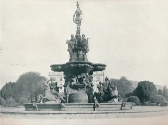 Brunnen in Curraghmore, Sitz des Marquess of Waterford, um 1915