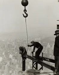 Hoch auf dem Empire State Building, N.Y.