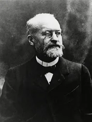 Porträt von Charles Louis Alphonse Laveran, französischer Mediziner und Bakteriologe, Nobelpreis für Medizin 1907, Bild von Eugene Pirou