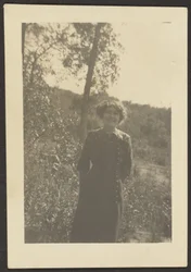 Porträt von Florence draußen