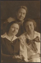 [Die Fleckenstein-Frauen]