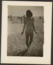 Frau im Bikini