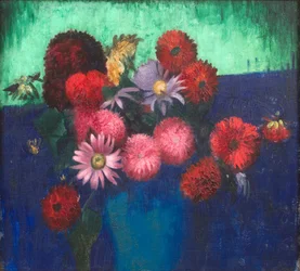 Stillleben, Dahlien und Gänseblümchen in einer blauen Vase