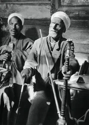 Rauchen der Wasserpfeife, Kairo, 1937