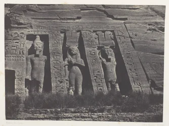 Ibsamboul, nördlicher Teil des Speos der Hathor; Nubien, Tafel 108 aus dem Album „Egypte, Nubie, Palestine et Syrie“ (1852)